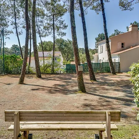 Gorgeous In With Heated Swimming Pool Feriehus
